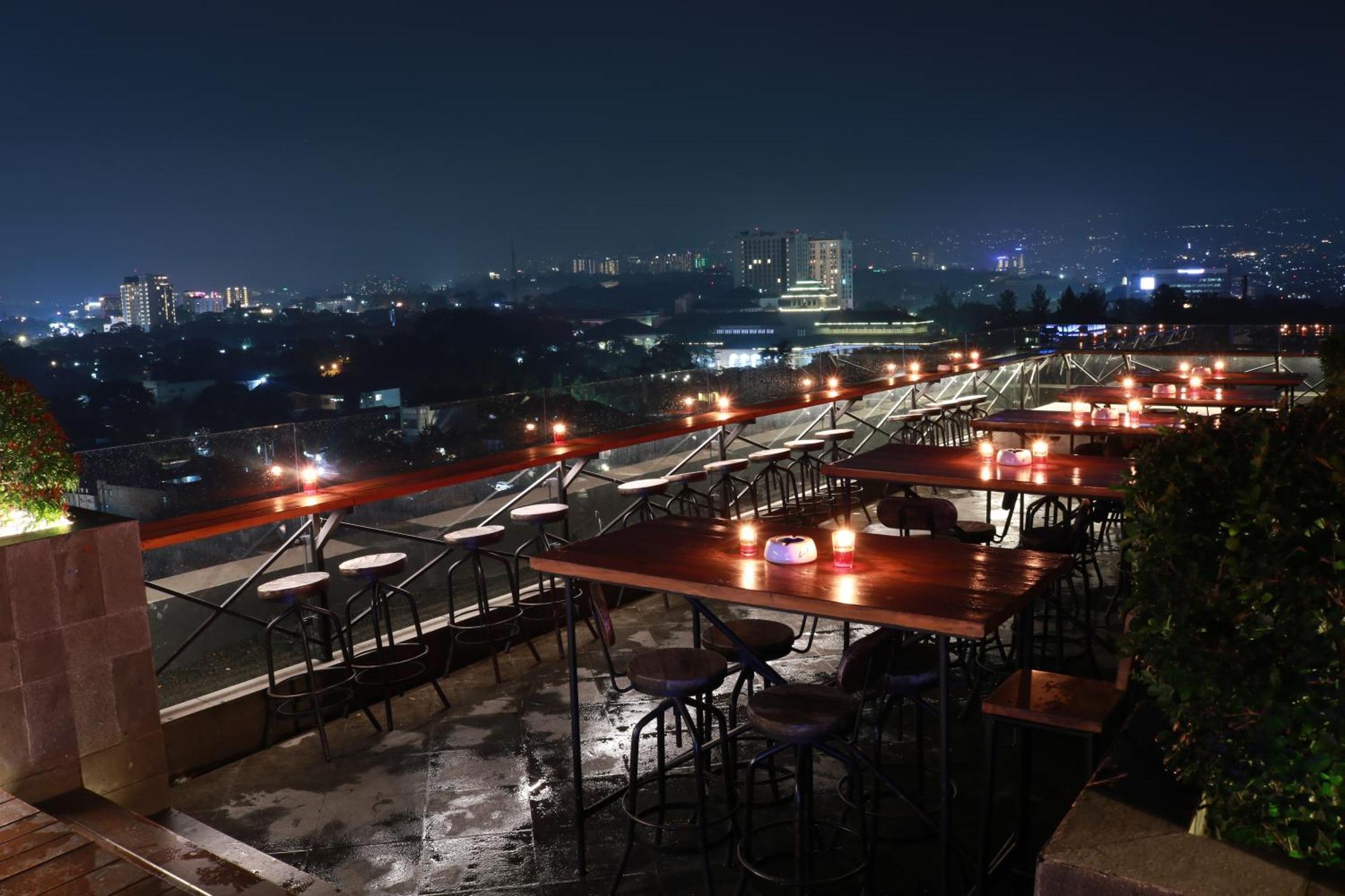 Hotel De Paviljoen Bandung Zewnętrze zdjęcie